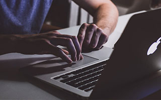 imToken钱包下载前必看：使用门槛低但暗藏资产风险与市场波动陷阱